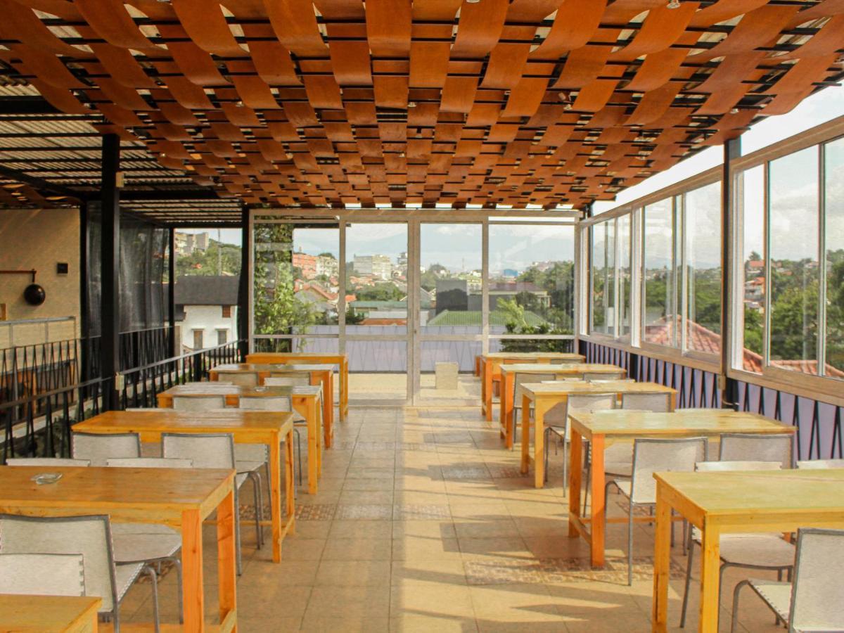 Rion Hostel Bogor Exterior photo